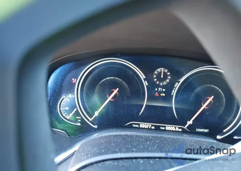 2018 BMW 740I из США, поврежденный, VIN WBA7E2C56JG743030